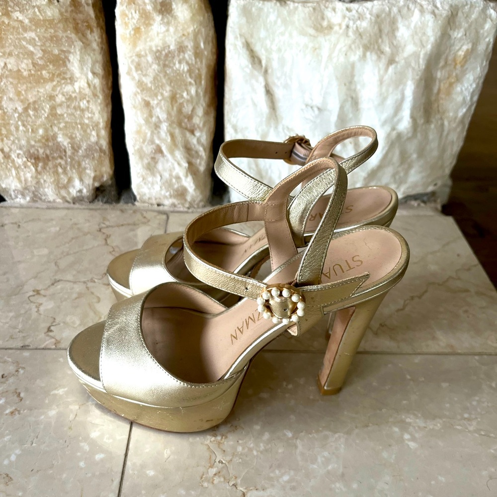 Stuart Weitzman Metallic Gold Heels - Picture 1 of 8